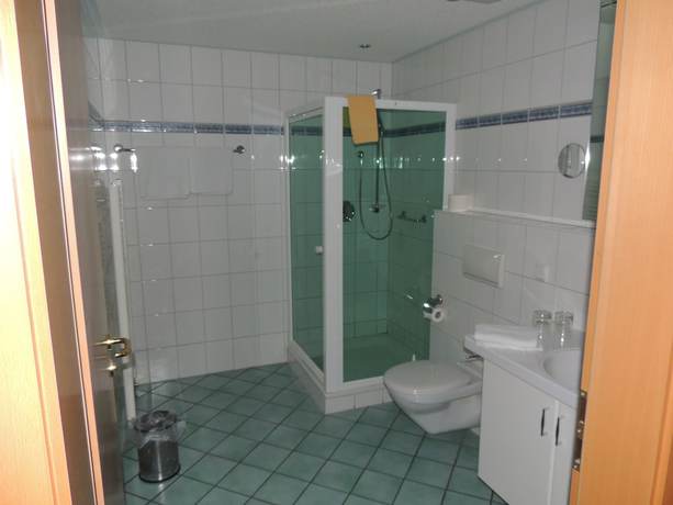 Imagen de la habitación del Hotel zum Engel. Foto 14