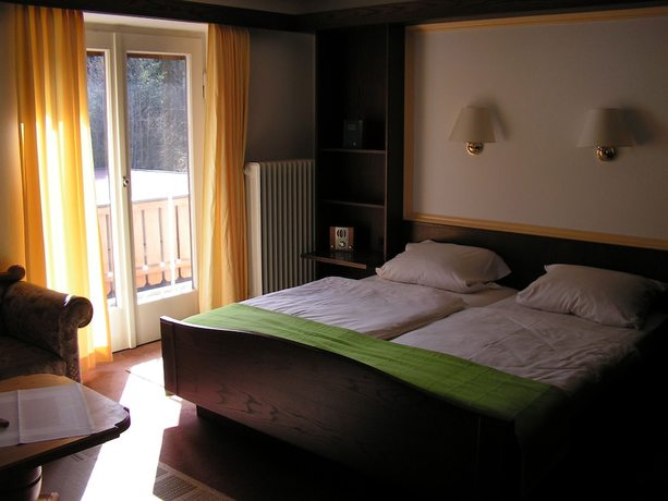 Imagen de la habitación del Hotel zum Hirschhaus. Foto 3