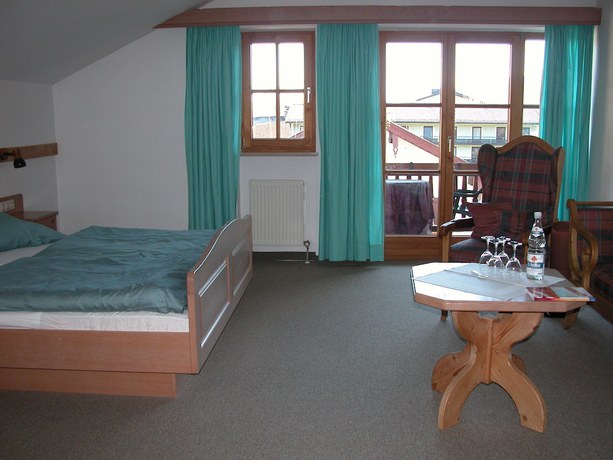 Imagen de la habitación del Hotel zum Hirschhaus. Foto 15