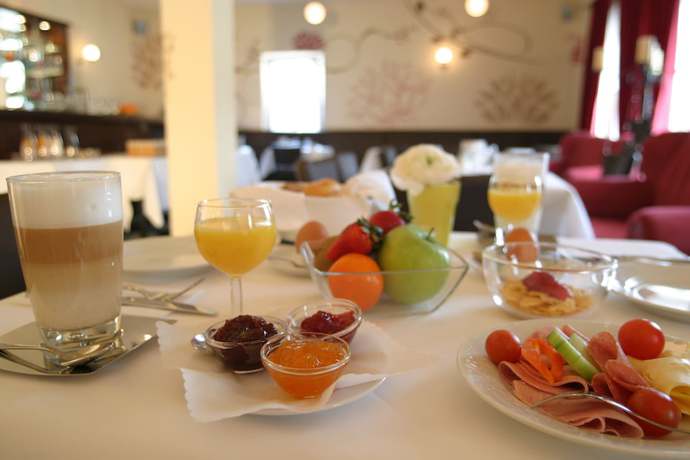 Imagen del bar/restaurante del Hotel zum R&ouml;ssel. Foto 5