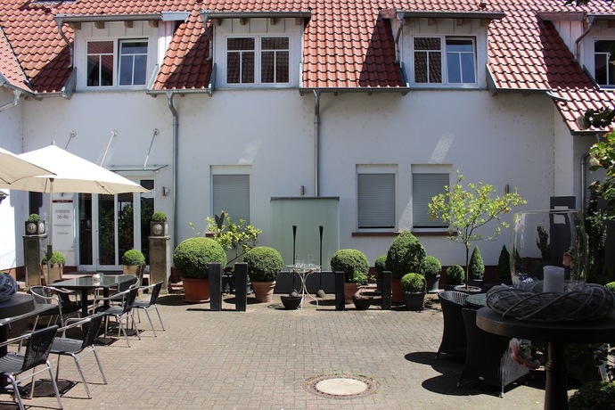 Imagen de los exteriores del Hotel zum R&ouml;ssel. Foto 14