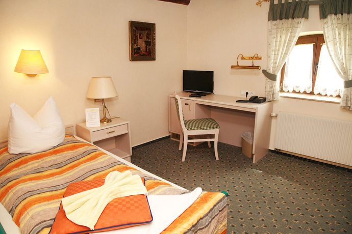 Imagen de la habitación del Hotel zum Schwan, Bahrensdorf. Foto 14
