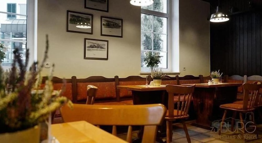 Imagen del bar/restaurante del Hotel zur Burg. Foto 7
