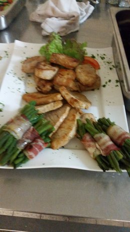 Imagen del bar/restaurante del Hotel zur Burg. Foto 10