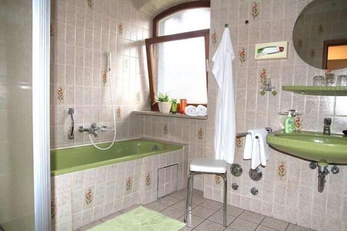 Imagen de la habitación del Hotel zur Post, Ginglmühle. Foto 15