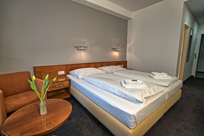 Imagen de la habitación del Hotel4you. Foto 7