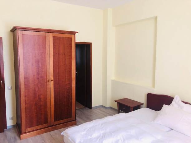Imagen de la habitación del Hotel-Events Adlerpalast. Foto 5