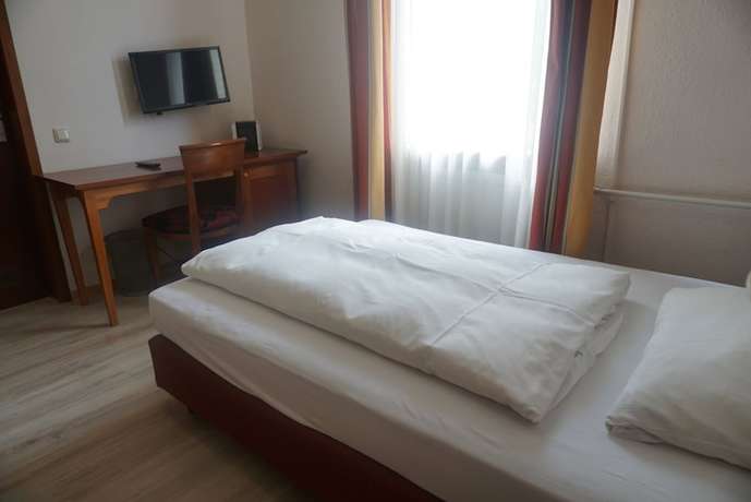 Imagen de la habitación del Hotel-Events Adlerpalast. Foto 9