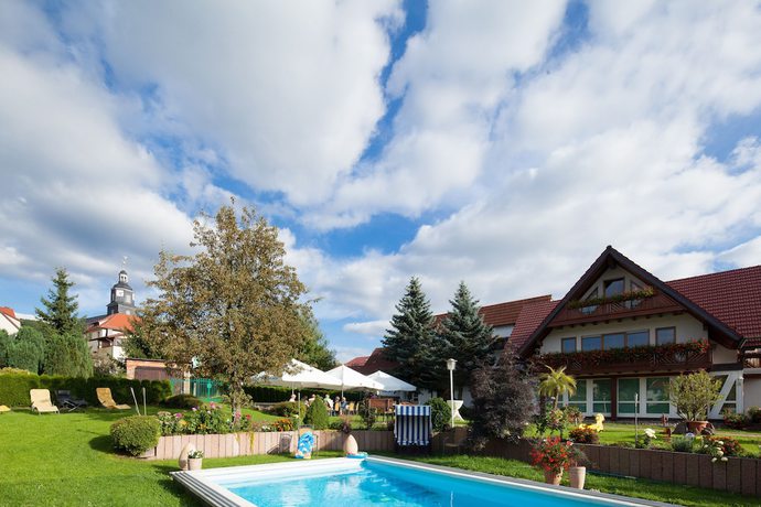 Imagen de la piscina del Hotel-Gasthof Th&uuml;ringer Hof. Foto 19