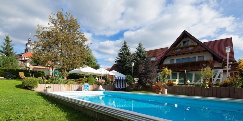 Imagen de la piscina del Hotel-Gasthof Th&uuml;ringer Hof. Foto 20
