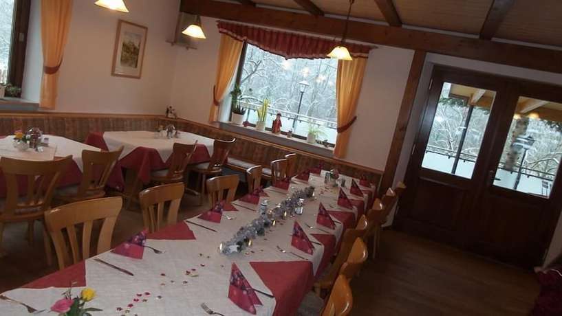 Imagen del bar/restaurante del Hotel-Gasthof zur Krone. Foto 4