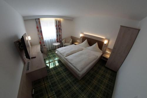 Imagen de la habitación del Hotel-Landgasthof Schuster. Foto 6