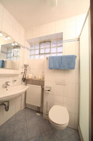 Imagen de la habitación del Hotel-Landgasthof Schuster. Foto 9