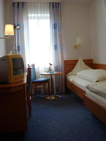 Imagen de la habitación del Hotel-Landgasthof Schuster. Foto 10