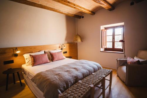 Imagen de la habitación del Hotel-Masia Can Farr&eacute;s. Foto 15