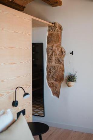 Imagen de la habitación del Hotel-Masia Can Farr&eacute;s. Foto 17