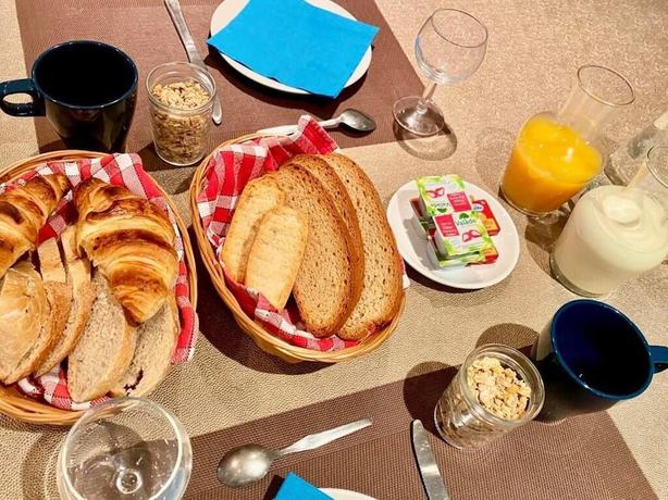 Imagen del bar/restaurante del Hotel-Pension Broisin. Foto 5