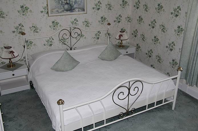 Imagen de la habitación del Hotel-Pension Fink. Foto 18