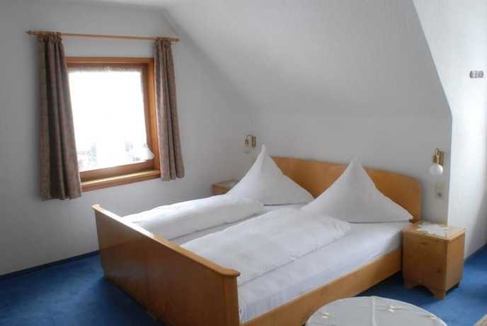 Imagen de la habitación del Hotel-Pension Sch&auml;tzle. Foto 9