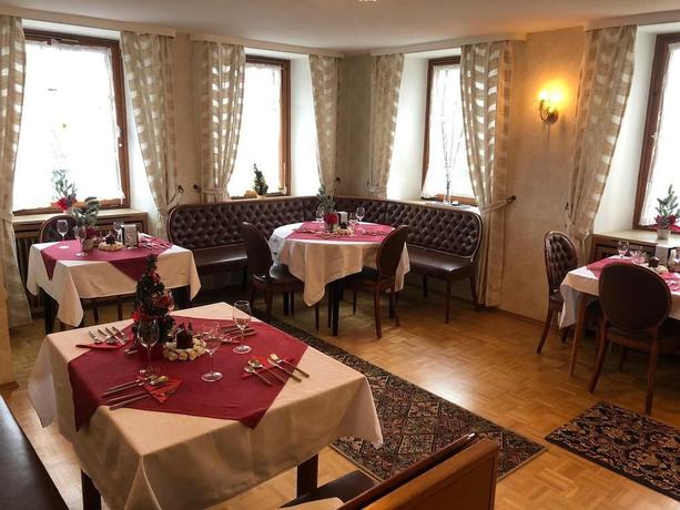 Imagen del bar/restaurante del Hotel-Pension Sch&auml;tzle. Foto 4