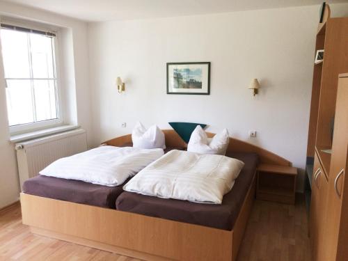 Imagen de la habitación del Hotel-Pension Seeadler. Foto 9