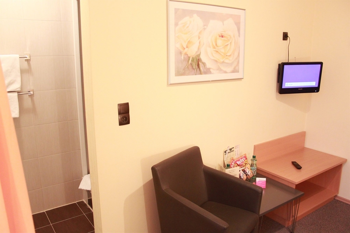 Imagen de la habitación del Hotel-Pension Wild. Foto 3