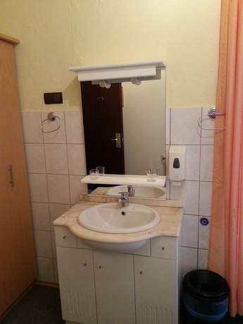 Imagen de la habitación del Hotel-Pension Wild. Foto 9