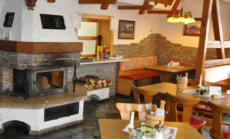 Imagen del bar/restaurante del Hotel-Restaurant Br&uuml;ckenm&uuml;hle. Foto 7