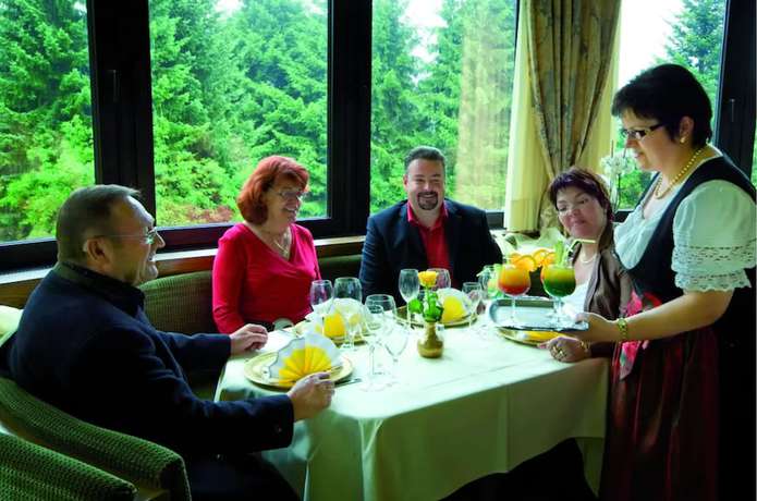 Imagen del bar/restaurante del Hotel-Restaurant Ehrich. Foto 6