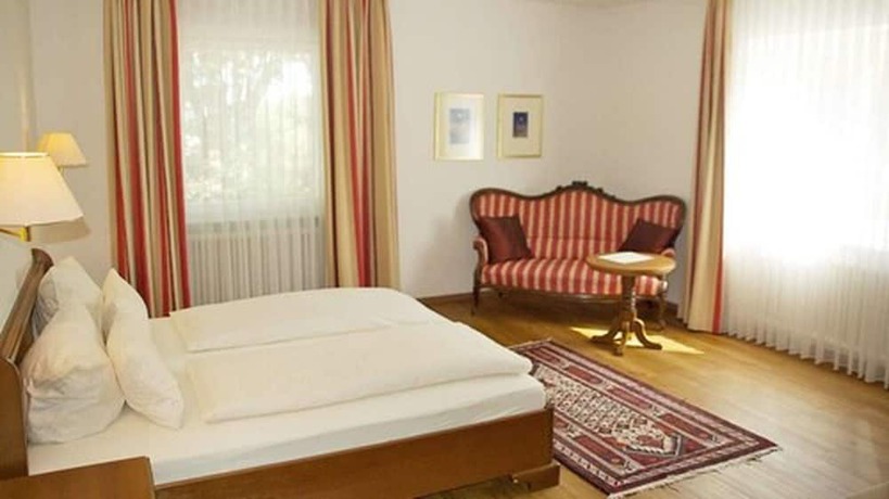 Imagen de la habitación del Hotel-Restaurant Hirsch. Foto 10