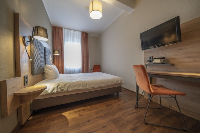 Imagen de la habitación del Hotel-Restaurant Hirsch. Foto 11