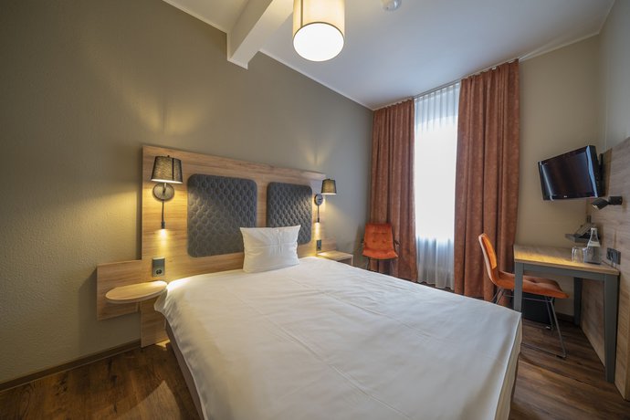 Imagen de la habitación del Hotel-Restaurant Hirsch. Foto 16