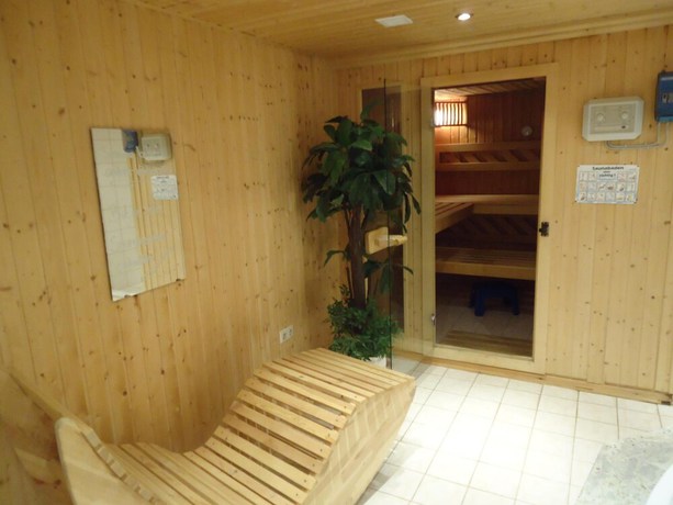 Imagen de la piscina del Hotel-Restaurant Marcus. Foto 18