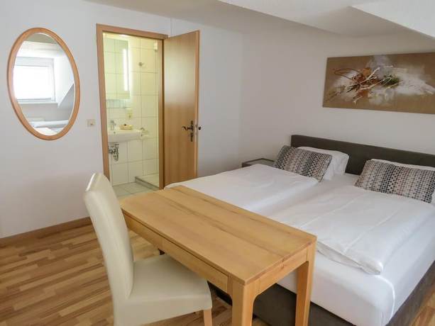 Imagen de la habitación del Hotel-Restaurant Saarblick. Foto 5