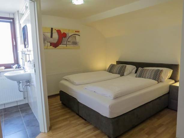 Imagen de la habitación del Hotel-Restaurant Saarblick. Foto 10