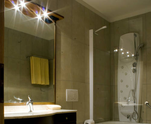 Imagen de la habitación del Hotel-aparthotel San Bernardino. Foto 7