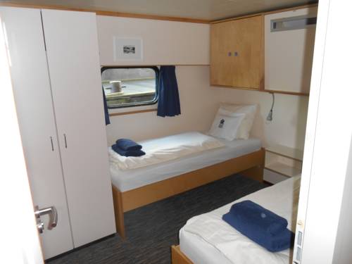 Imagen de la habitación del Hotelboat Iris. Foto 5