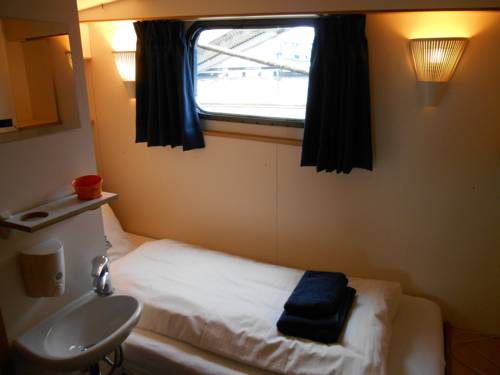 Imagen de la habitación del Hotelboat Iris. Foto 6