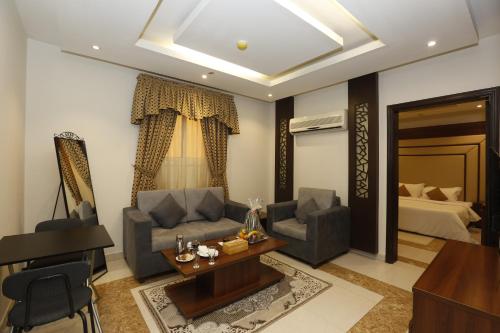 Imagen de la habitación del Hotelier Suites by Cantonal. Foto 16