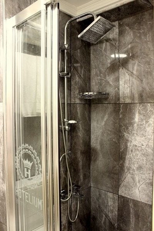 Imagen de la habitación del Hotelium 2. Foto 17
