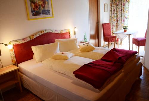 Imagen de la habitación del Hotel-pension Falkensteiner. Foto 15