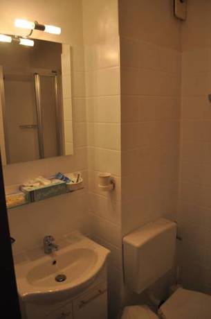 Imagen de la habitación del Hotel-pension Hages. Foto 12