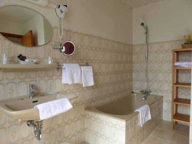 Imagen general del Hotel-restaurant Les Chenets. Foto 3