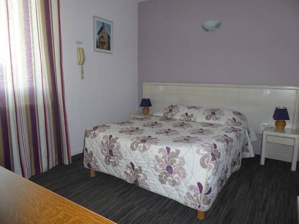 Imagen de la habitación del Hotel-restaurant Les Chenets. Foto 19