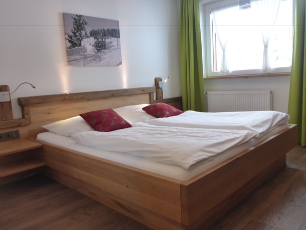 Imagen de la habitación del H&ouml;hengasthaus Kolmenhof an der Donauquelle. Foto 12