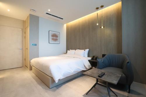 Imagen general del Hound Hotel Asan Terminal. Foto 11