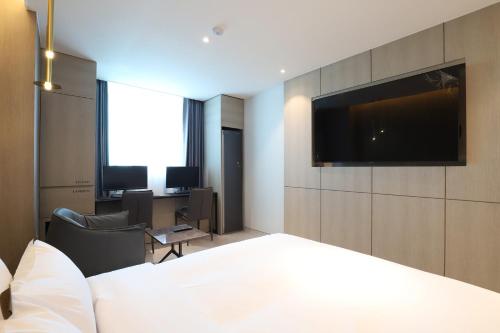 Imagen general del Hound Hotel Asan Terminal. Foto 12