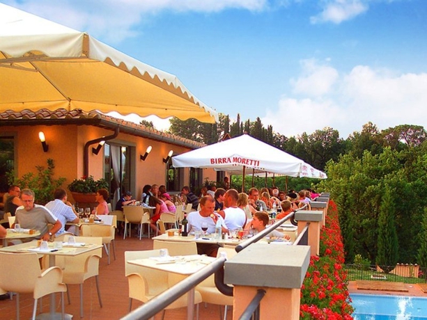 Imagen general del Hu Norcenni Girasole Village. Foto 2