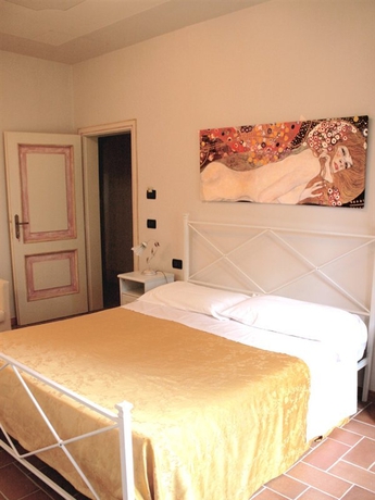 Imagen general del Hu Norcenni Girasole Village. Foto 6