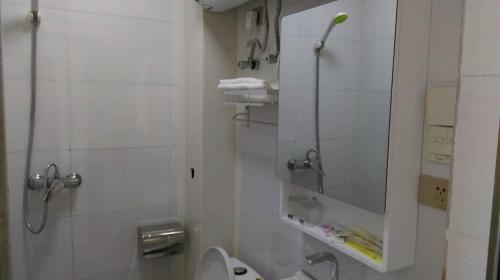 Imagen de la habitación del Huashan Jiulong Guesthouse. Foto 7